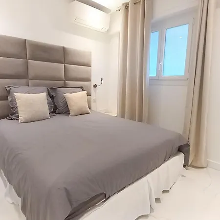 Le Palais Des Iles * Cannes