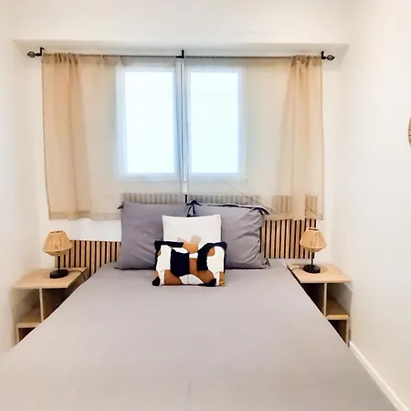 Le Palais Des Iles Канны